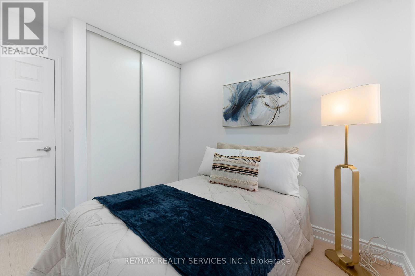 28 - 80 ACORN PLACE Image 33