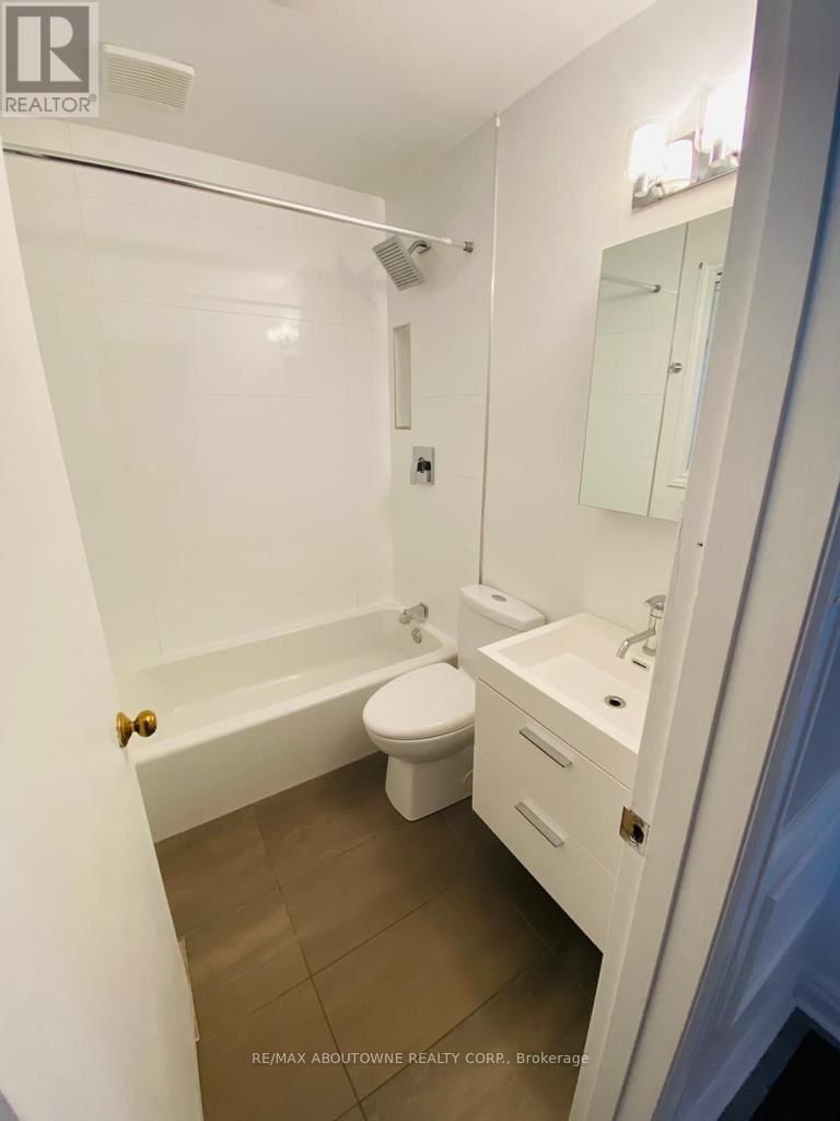 2362 REBECCA STREET Image 13