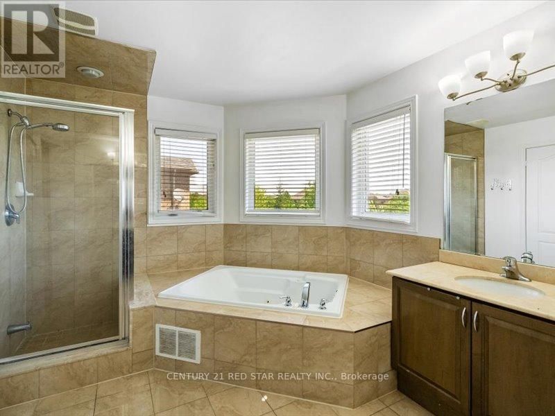 31 EIFFEL BOULEVARD Image 29