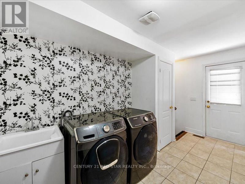 31 EIFFEL BOULEVARD Image 39