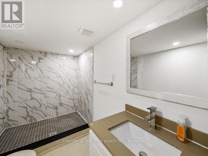 31 EIFFEL BOULEVARD Image 43