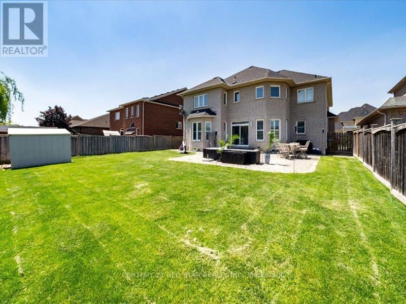31 EIFFEL BOULEVARD Image 46