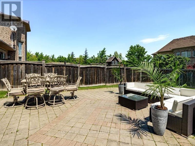 31 EIFFEL BOULEVARD Image 48