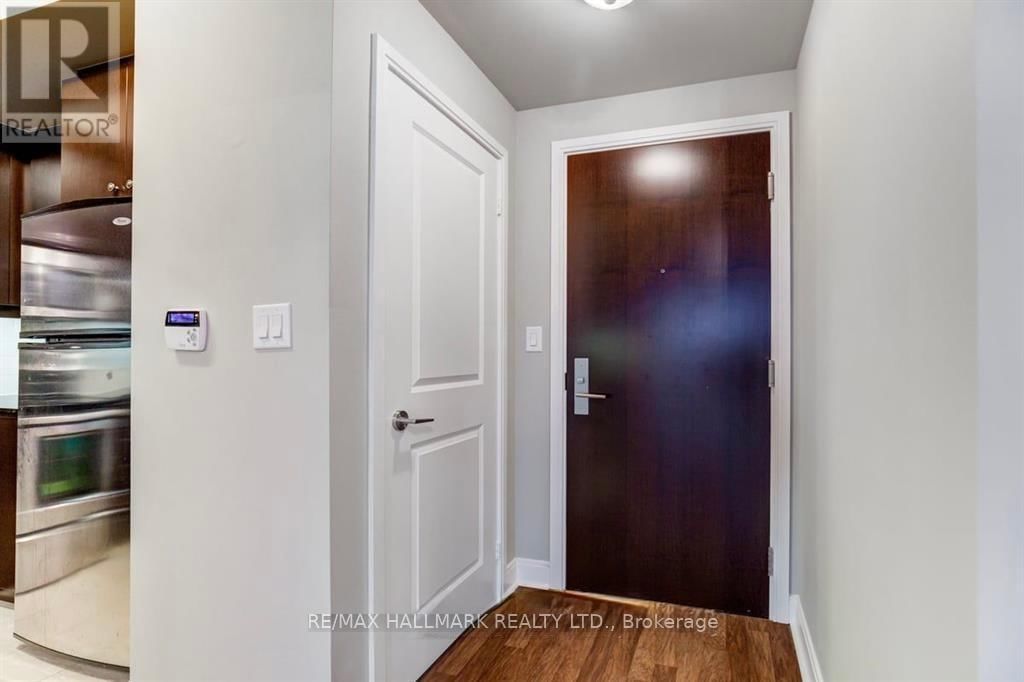1107 - 50 ABSOLUTE AVENUE Image 6