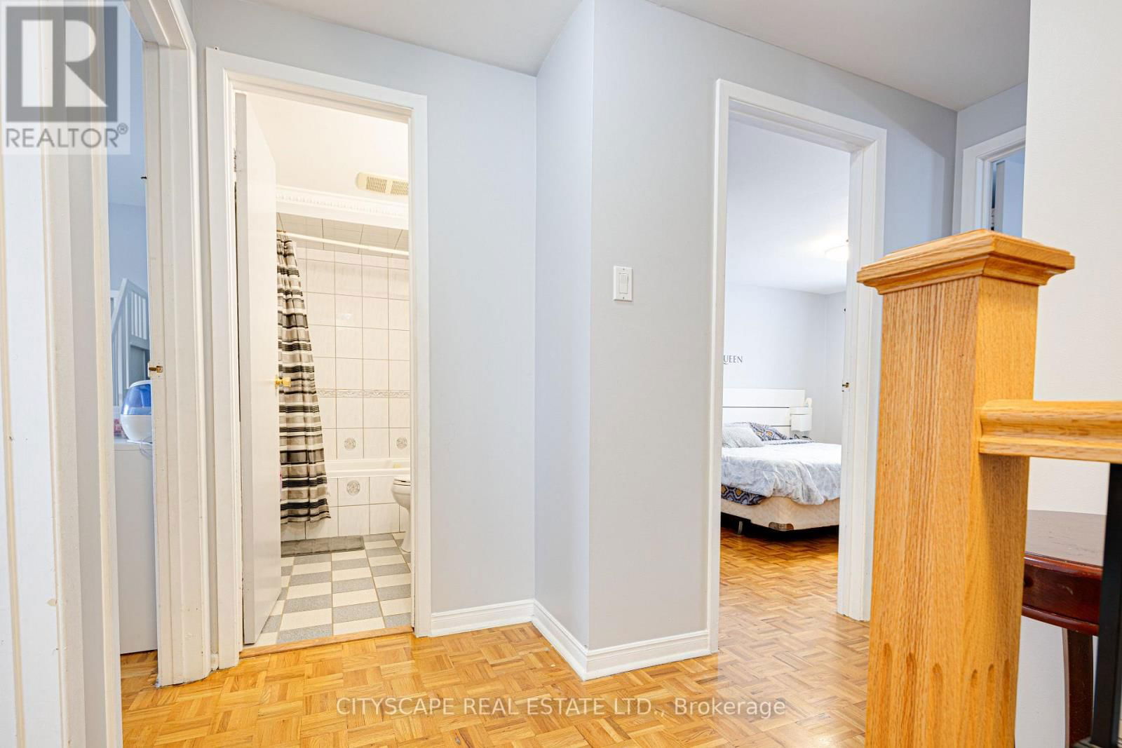 48 MANDARIN CRESCENT Image 17