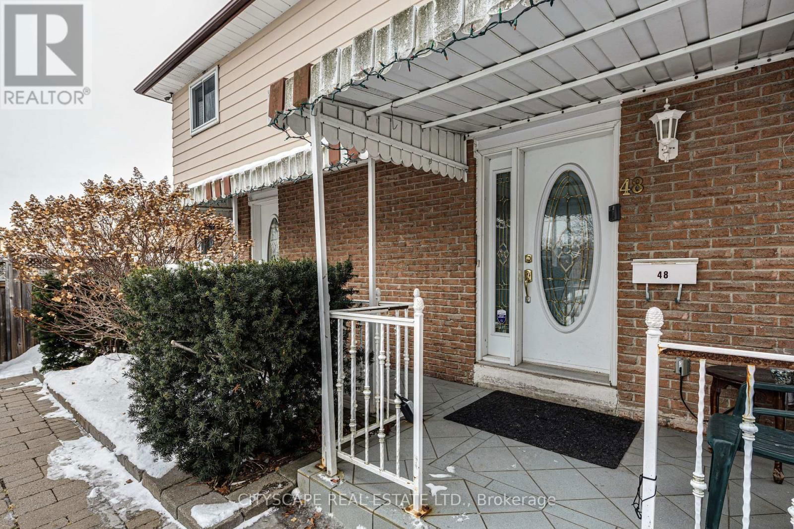 48 MANDARIN CRESCENT Image 23
