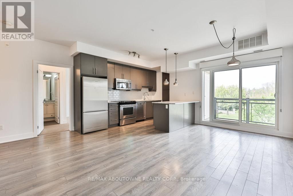 207 - 128 GARDEN DRIVE Image 21