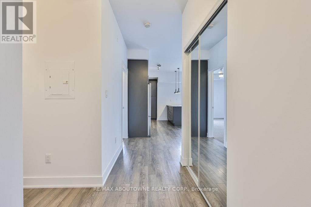 207 - 128 GARDEN DRIVE Image 8