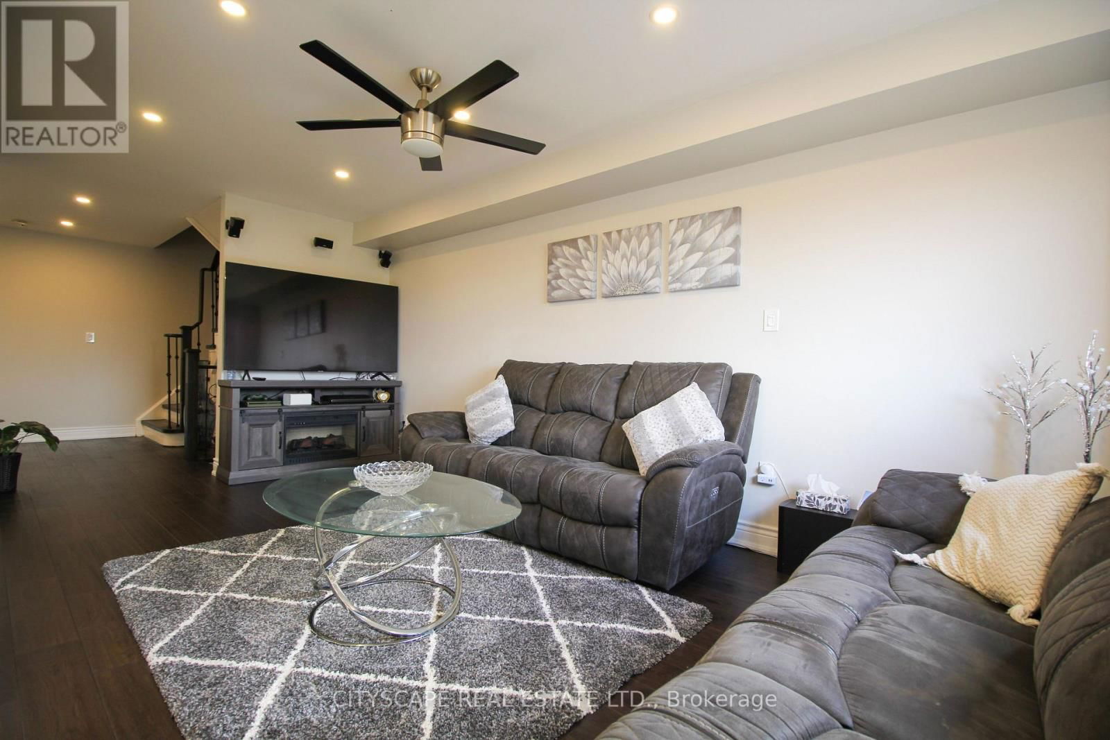 4712 COLOMBO CRESCENT Image 10