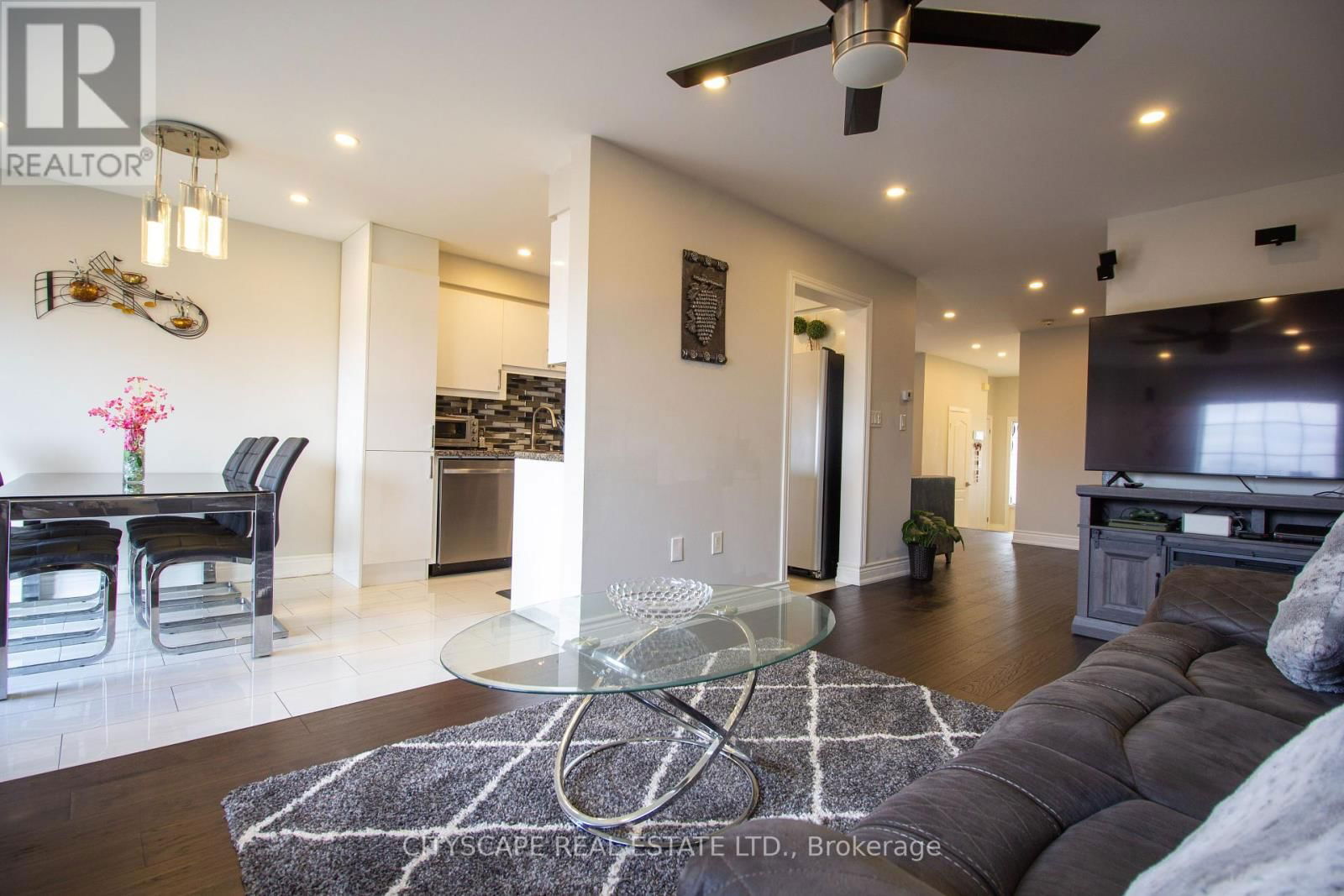 4712 COLOMBO CRESCENT Image 11