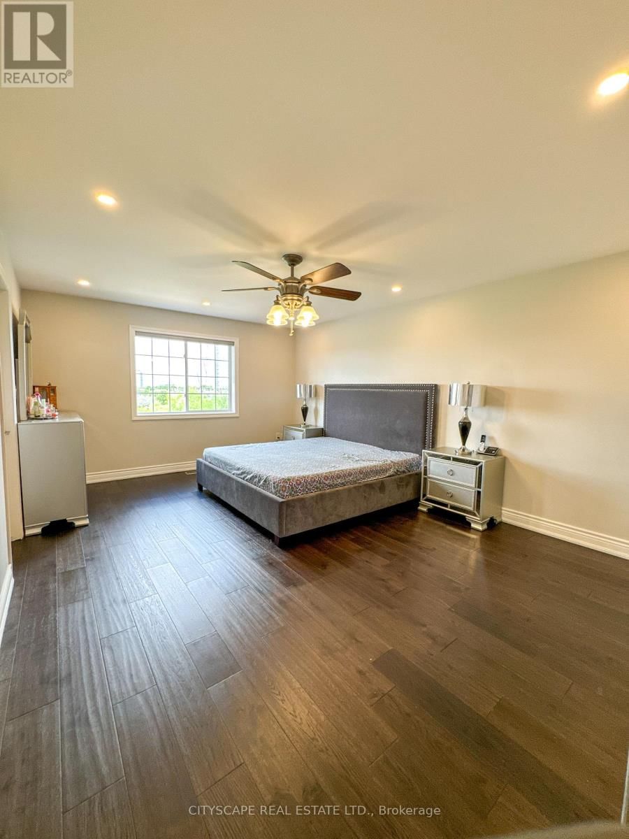 4712 COLOMBO CRESCENT Image 19