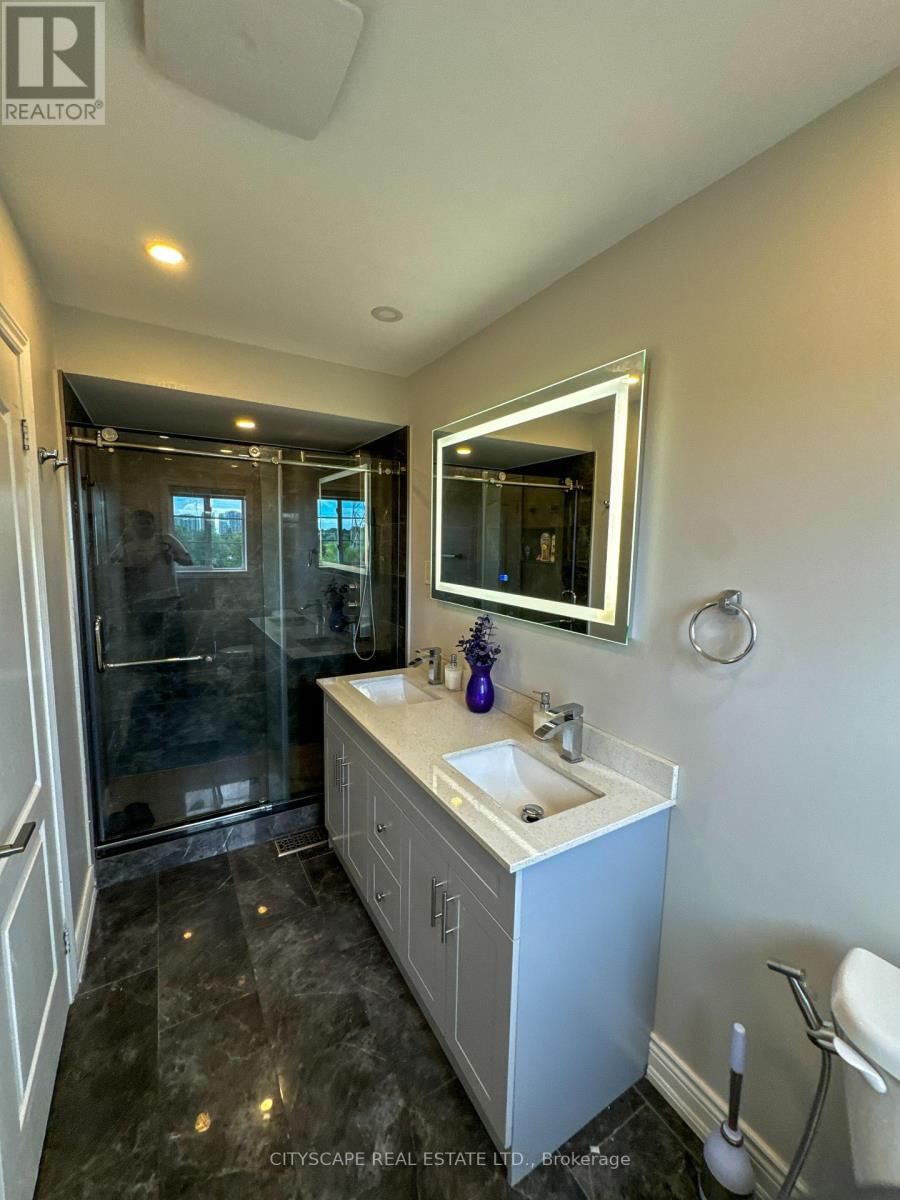 4712 COLOMBO CRESCENT Image 21