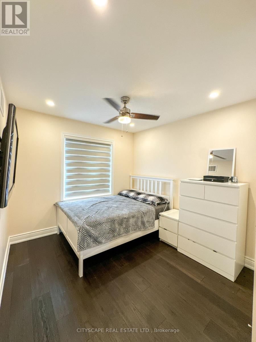 4712 COLOMBO CRESCENT Image 24