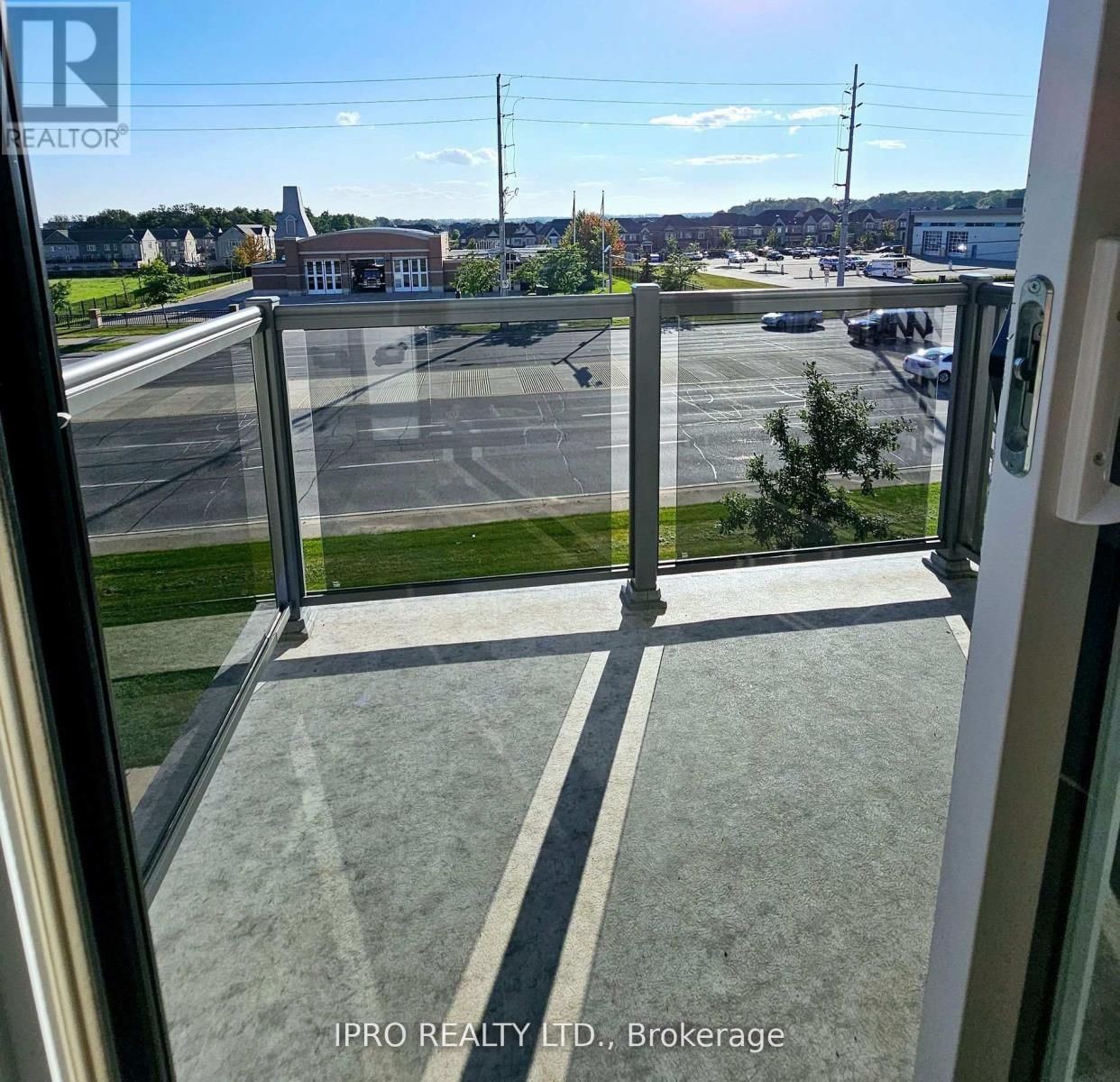 311 - 62 SKY HARBOUR DRIVE Image 10