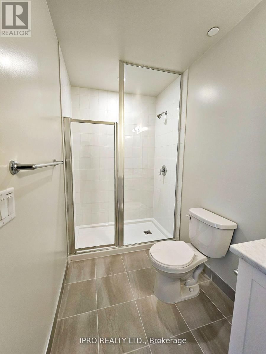 311 - 62 SKY HARBOUR DRIVE Image 11