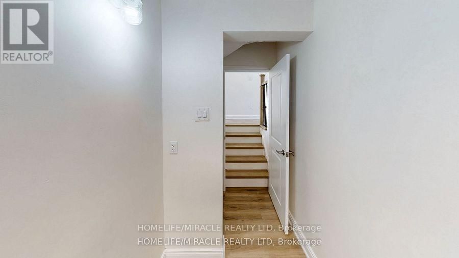 17 BEAVERHALL ROAD Image 43
