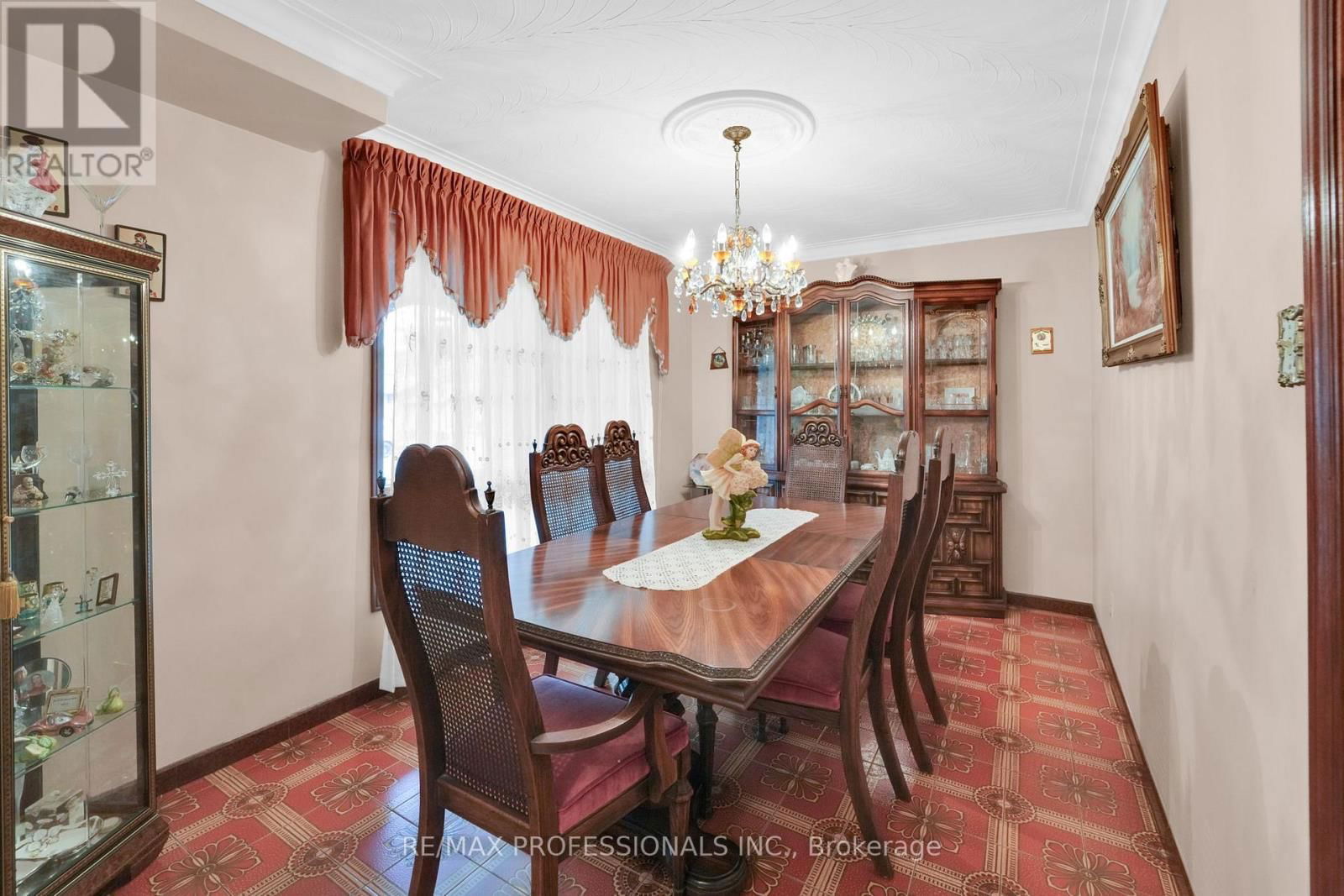 65 STRATHBURN BOULEVARD Image 4
