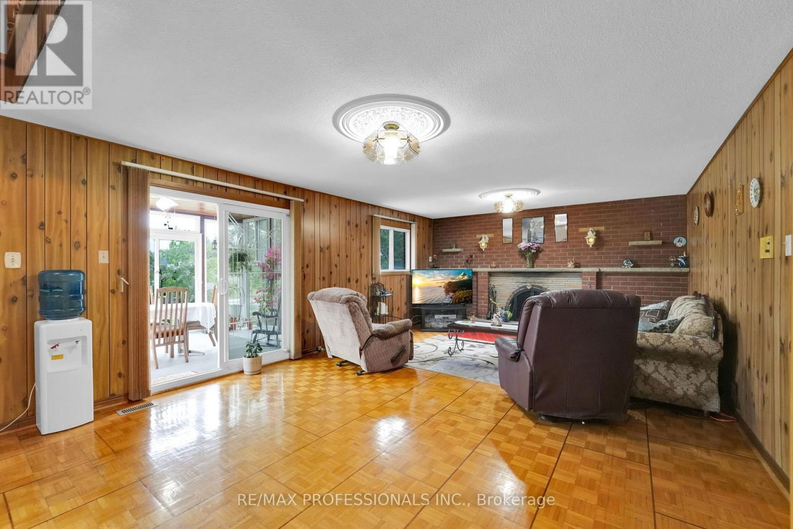 65 STRATHBURN BOULEVARD Image 8
