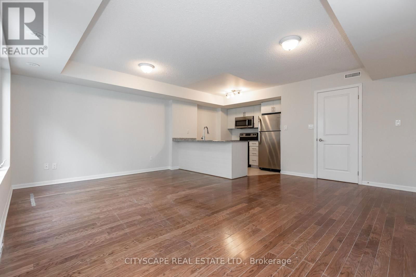 130 - 11 FOUNDRY AVENUE Image 1