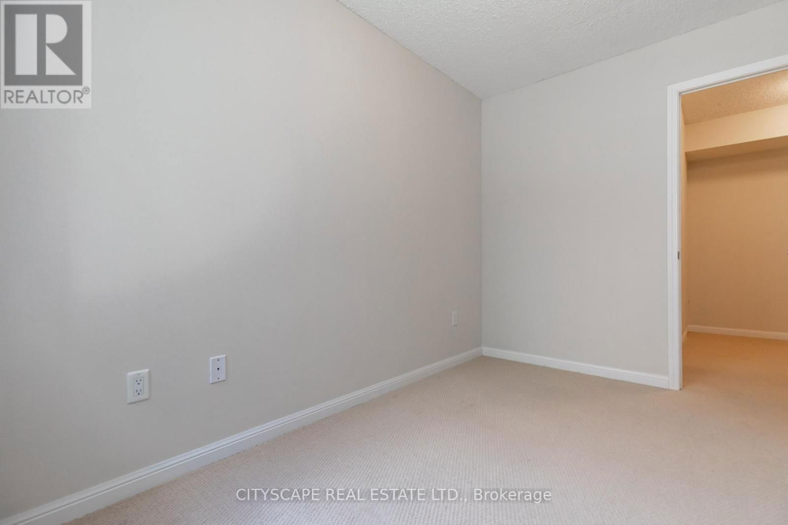 130 - 11 FOUNDRY AVENUE Image 10