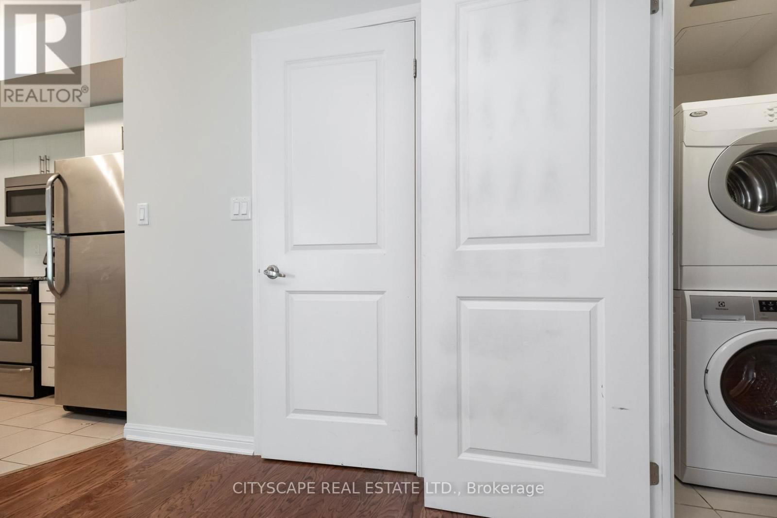 130 - 11 FOUNDRY AVENUE Image 12