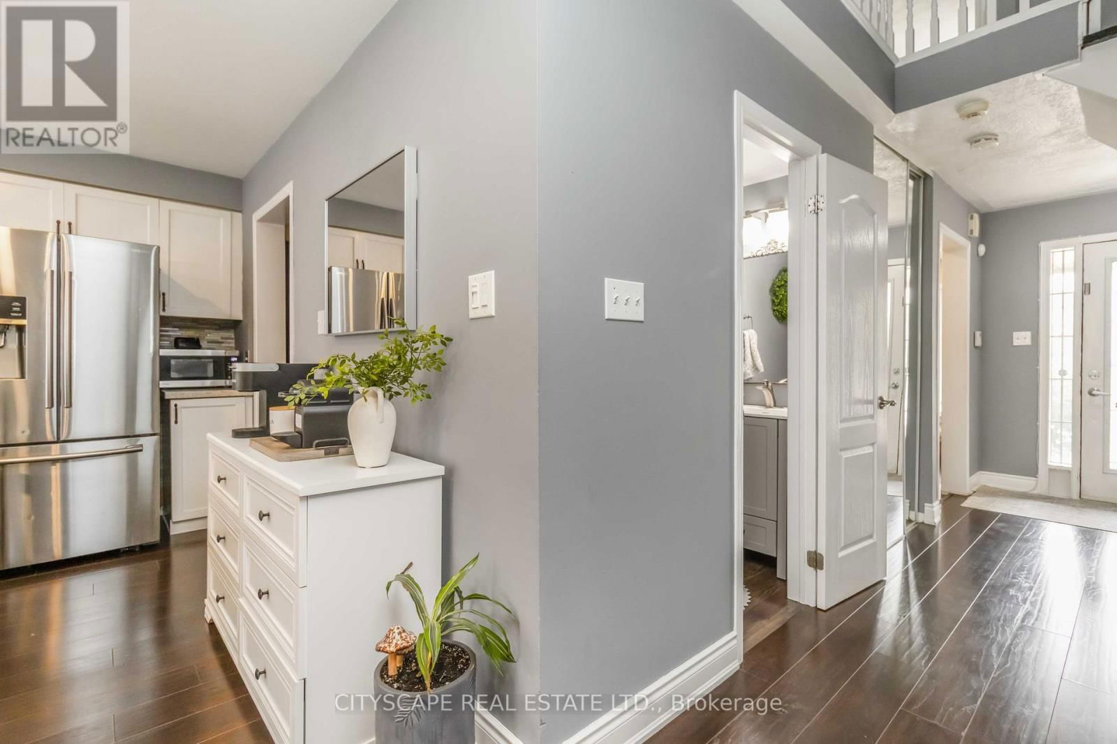 58 HANTON CRESCENT Image 17