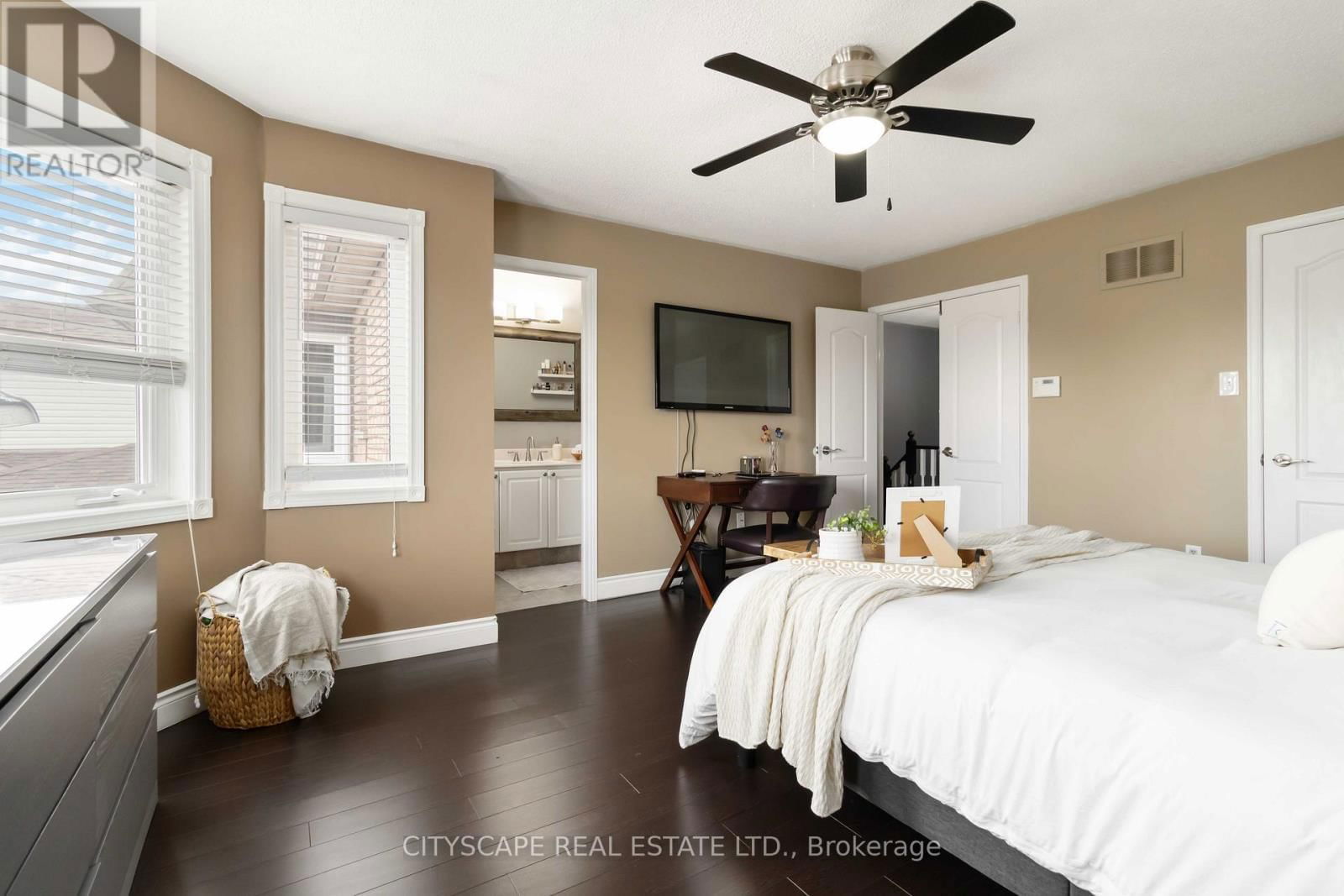 58 HANTON CRESCENT Image 24