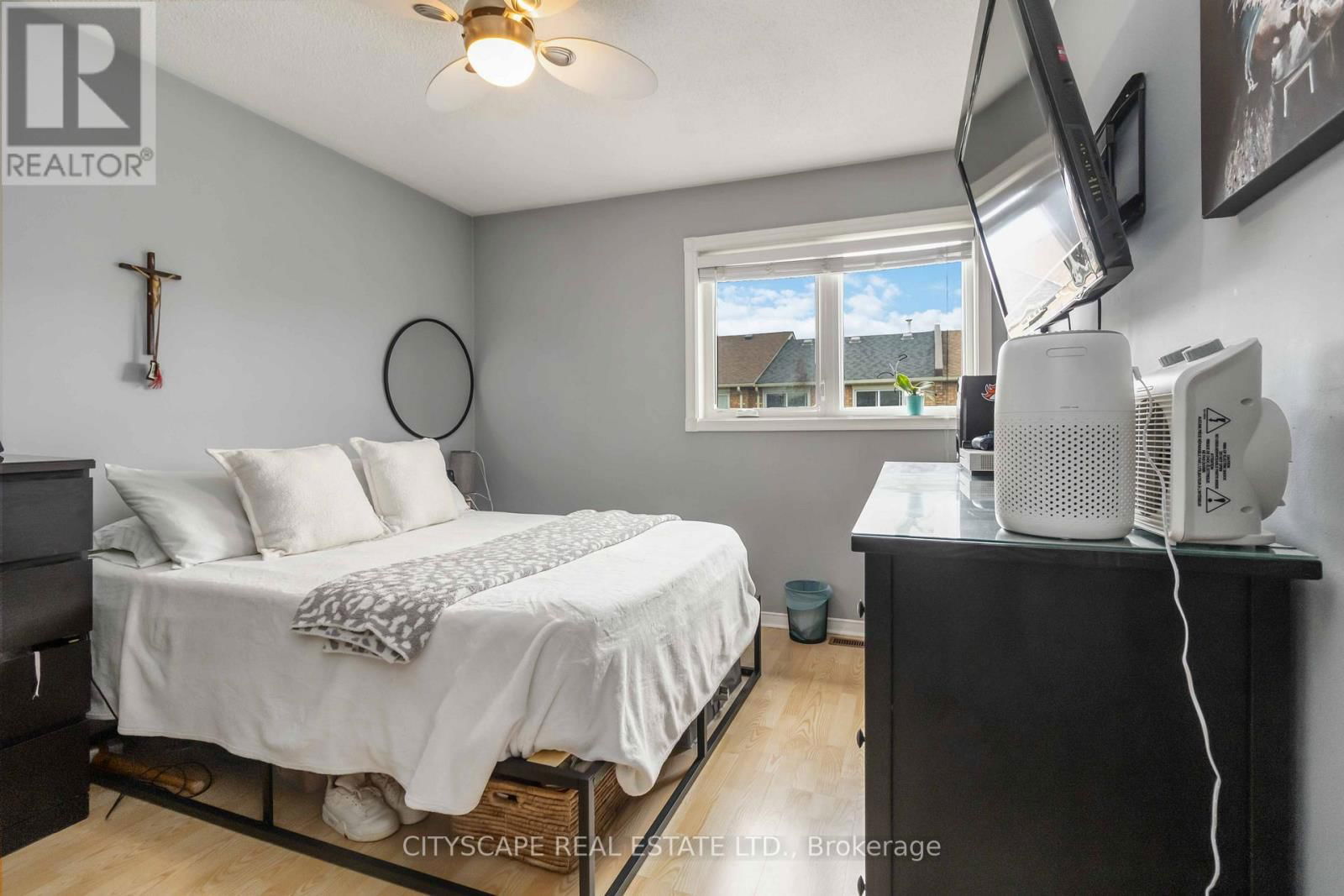58 HANTON CRESCENT Image 29