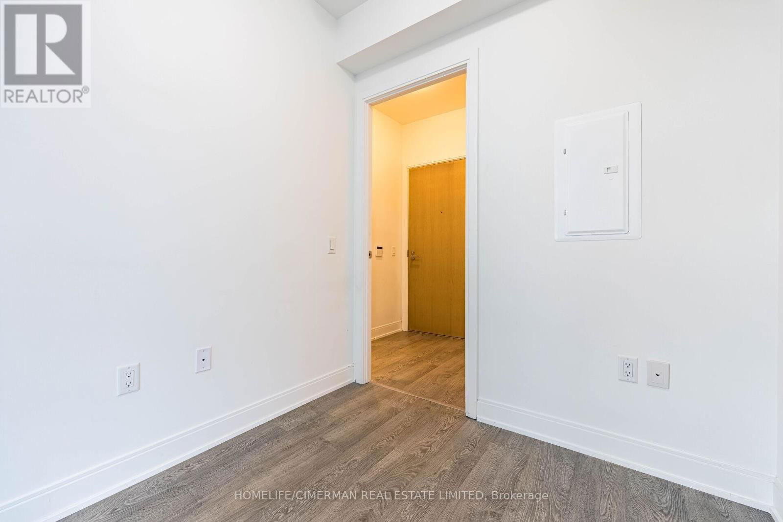 1204 - 65 ANNIE CRAIG DRIVE Image 29