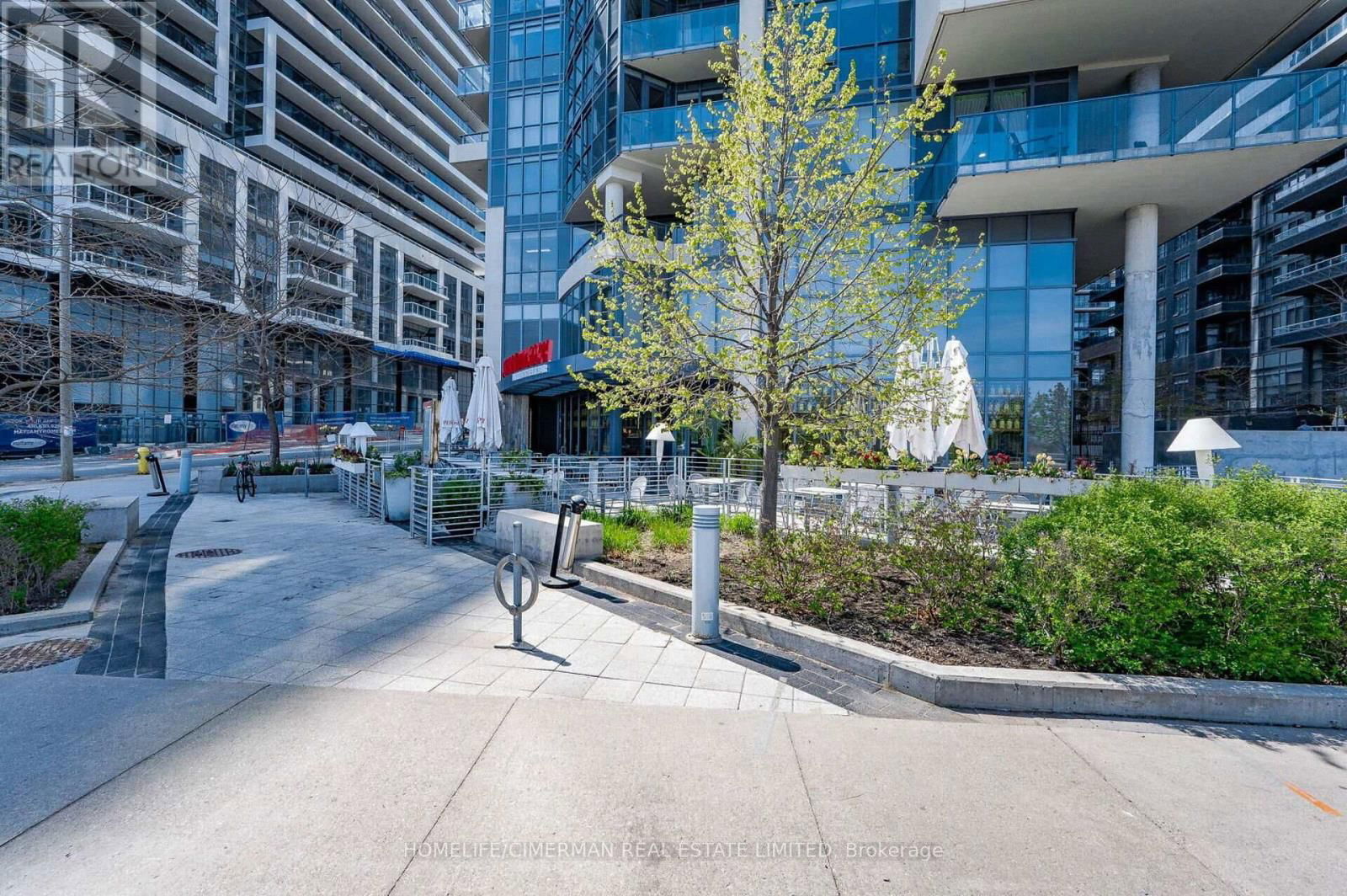 1204 - 65 ANNIE CRAIG DRIVE Image 38
