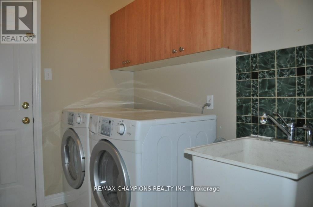 104 MASTERS GREEN CRESCENT Image 19
