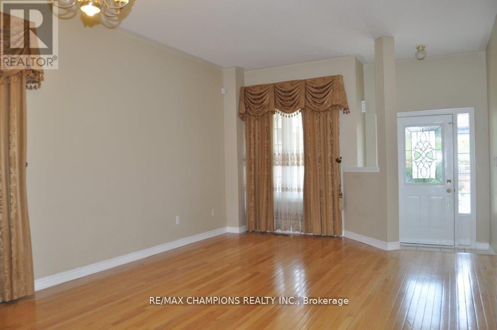 104 MASTERS GREEN CRESCENT Image 4