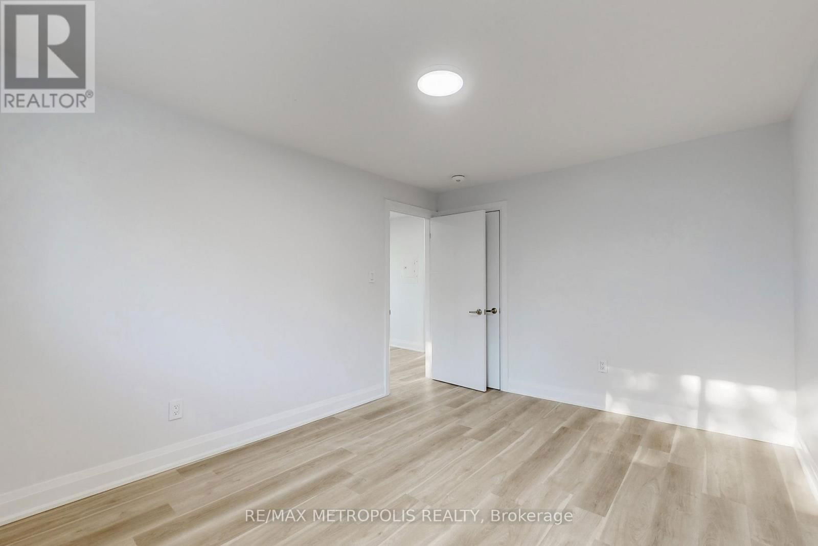 #2 UPPER - 85 PRIMULA CRESCENT Image 8