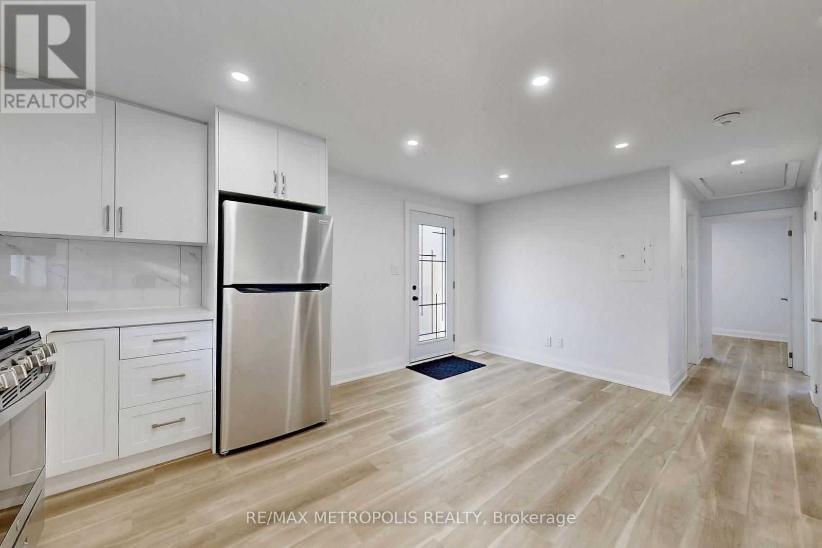 #2 UPPER - 85 PRIMULA CRESCENT Image 9