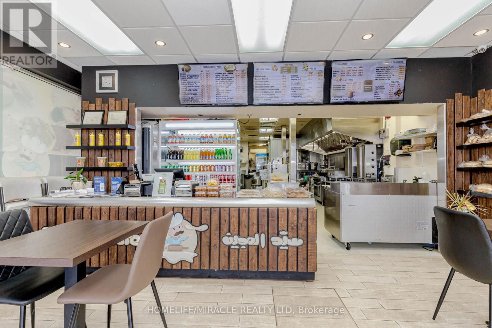 23 - 128 QUEEN STREET SOUTH Image 11