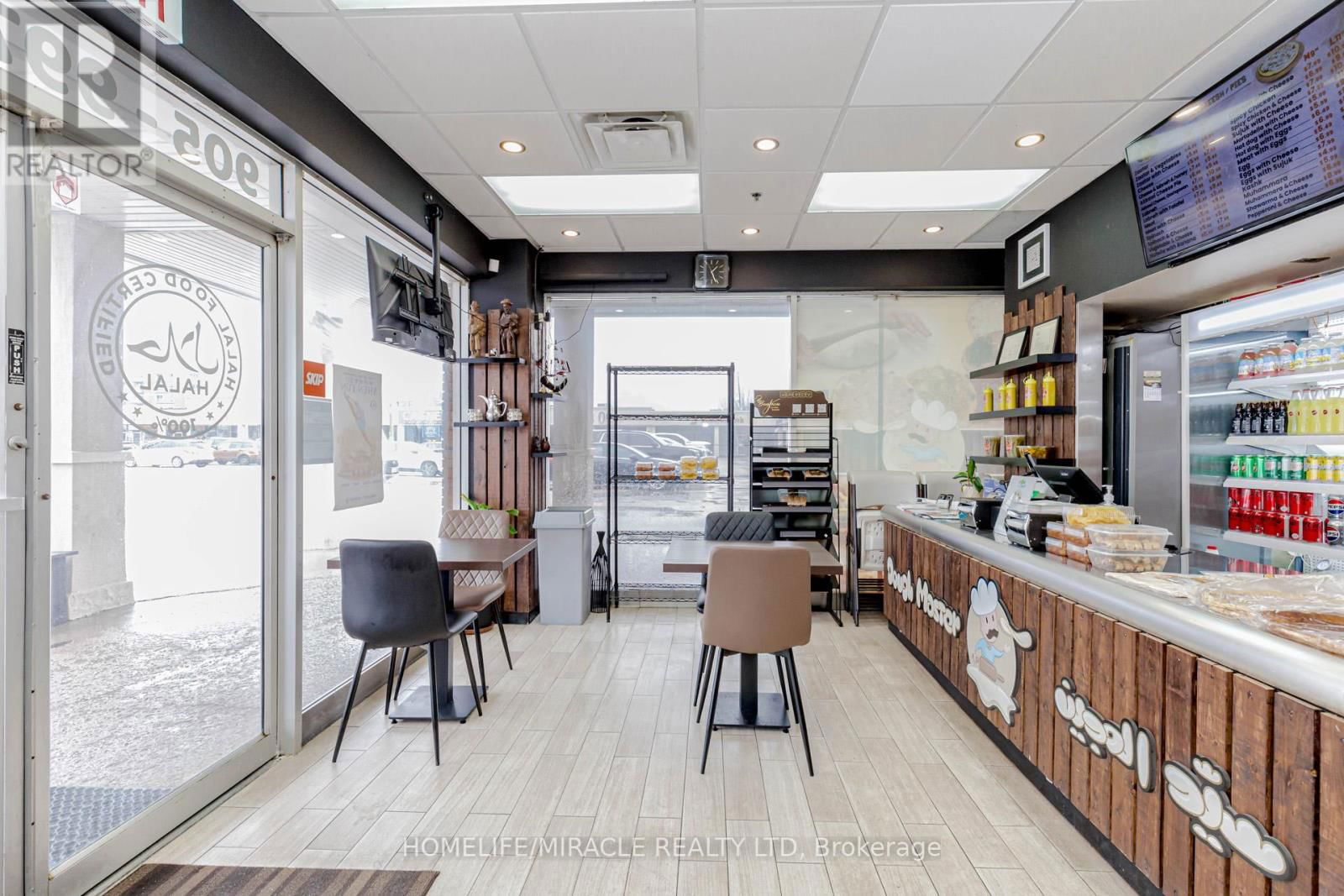 23 - 128 QUEEN STREET SOUTH Image 15