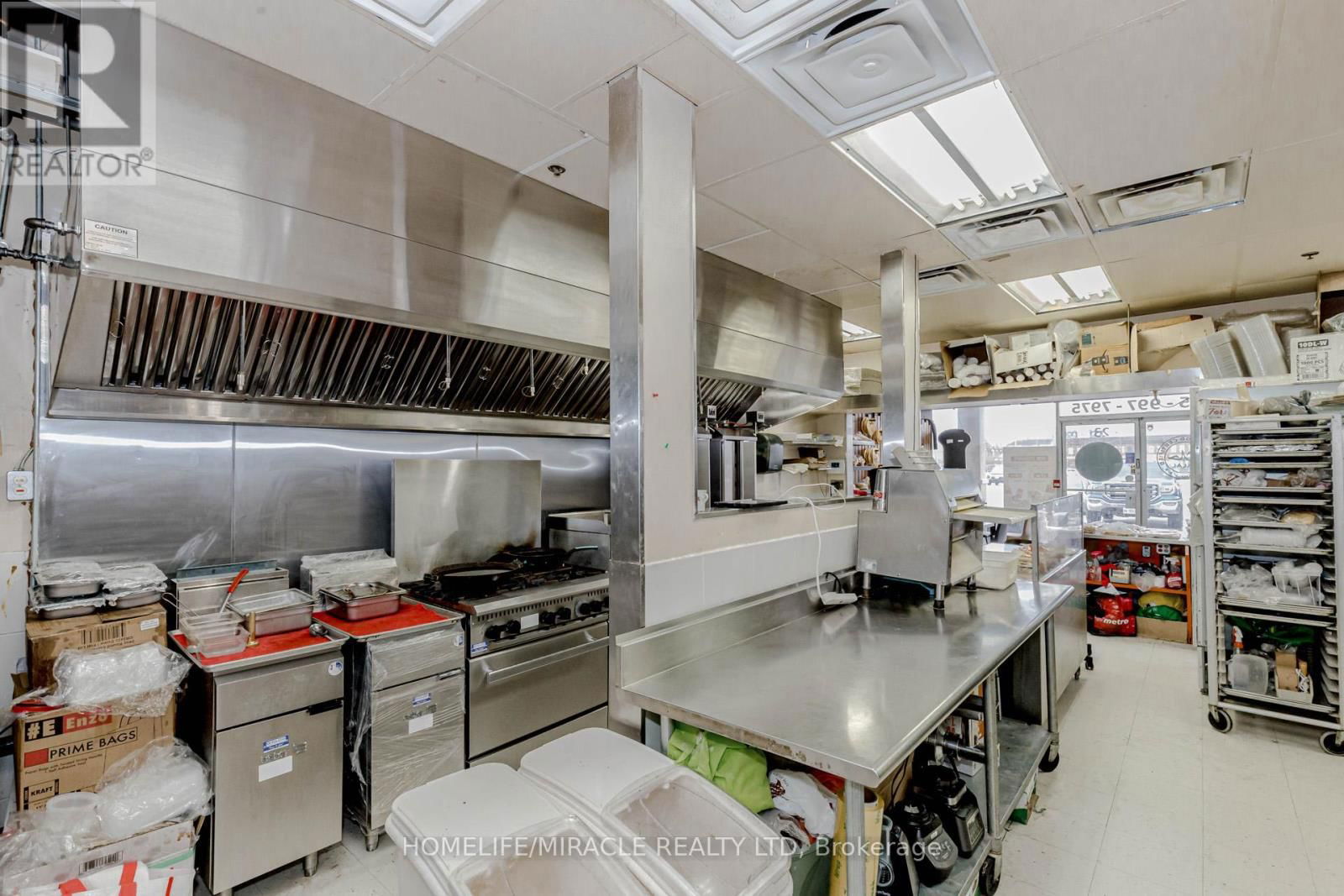 23 - 128 QUEEN STREET SOUTH Image 35