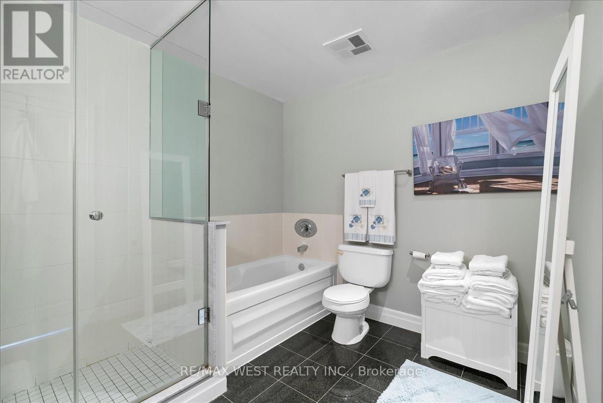 310 - 58 MARINE PARADE DRIVE Image 16