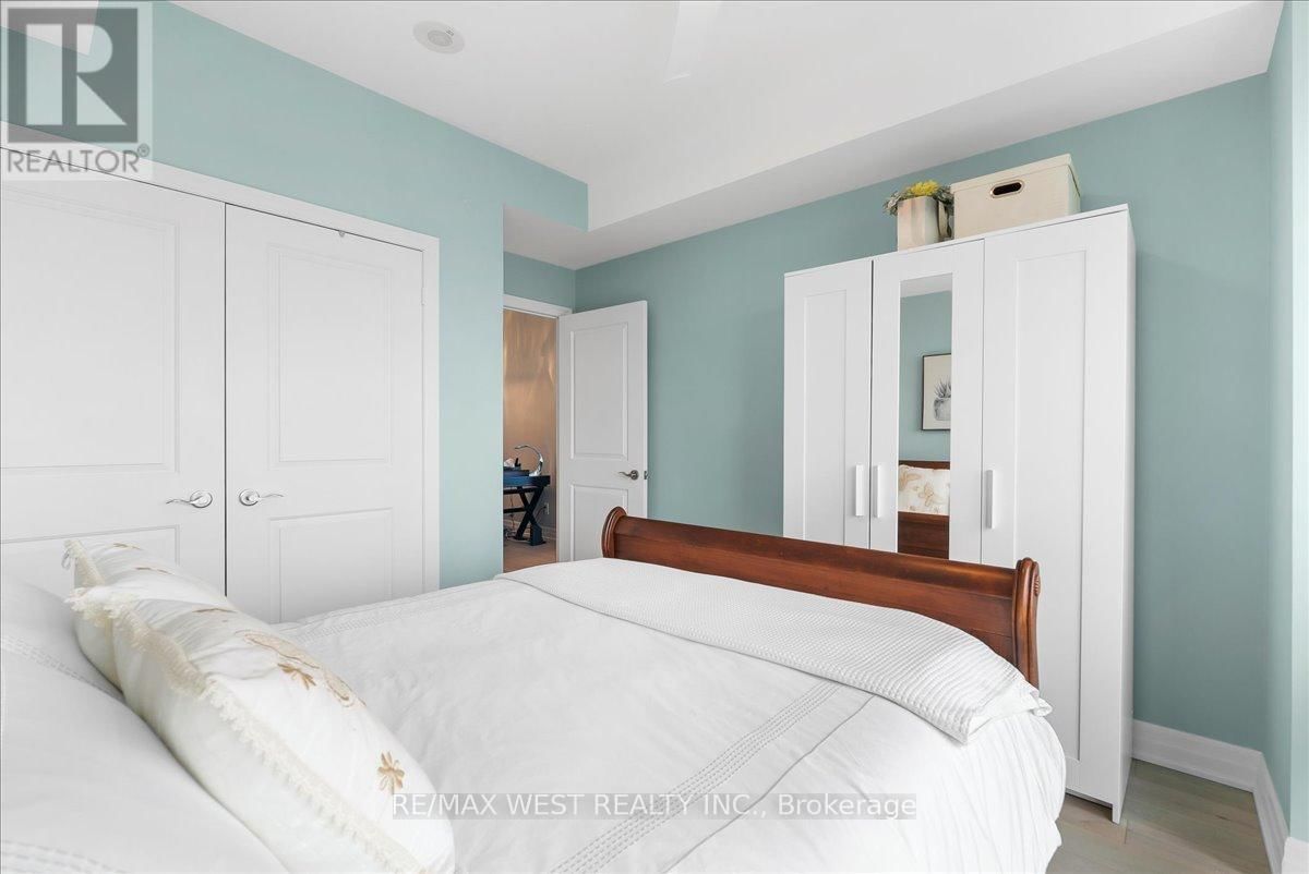 310 - 58 MARINE PARADE DRIVE Image 19