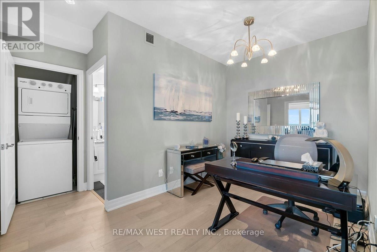 310 - 58 MARINE PARADE DRIVE Image 22