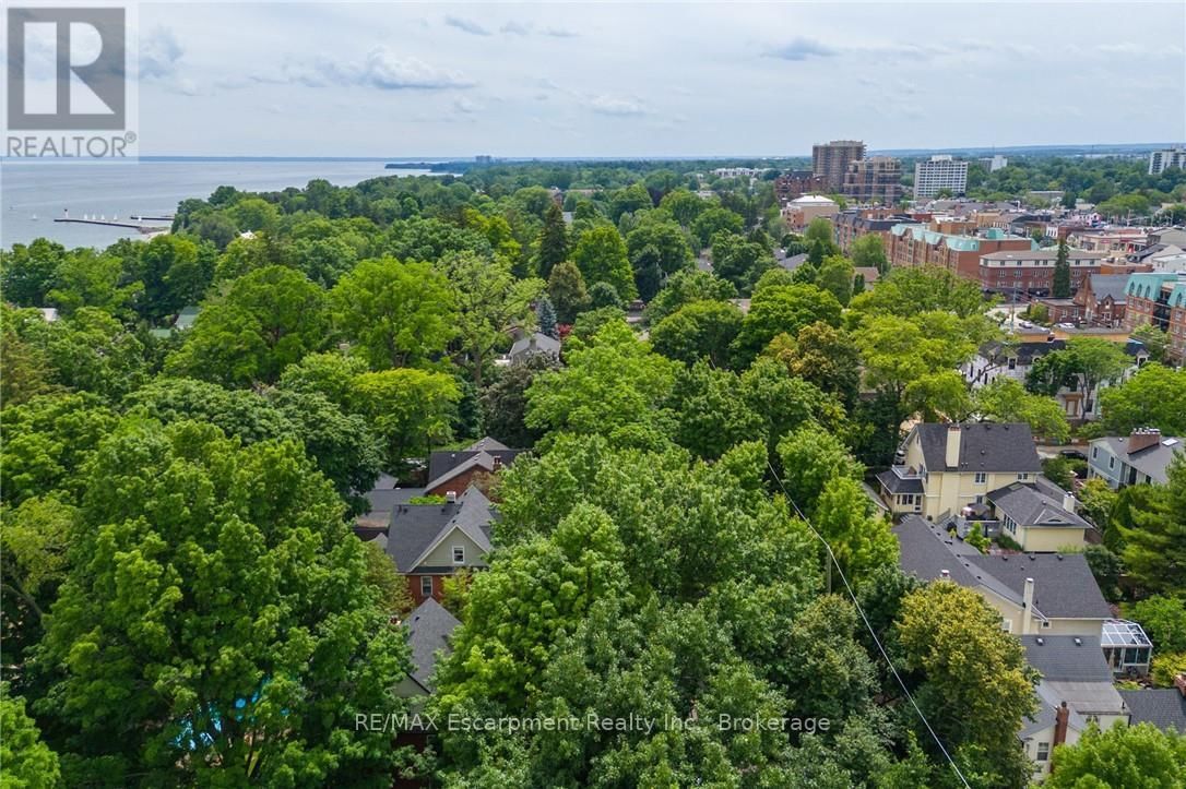 302 WILLIAM STREET Image 27