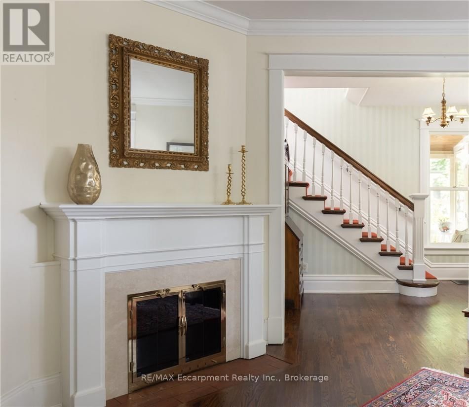 302 WILLIAM STREET Image 9