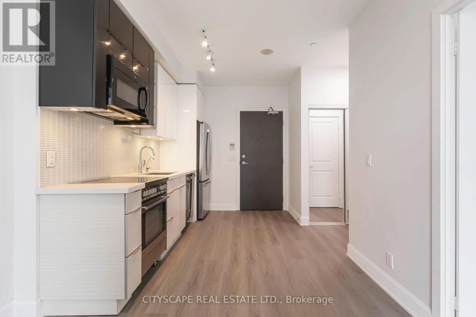 3405 - 33 SHORE BREEZE DRIVE Image 14