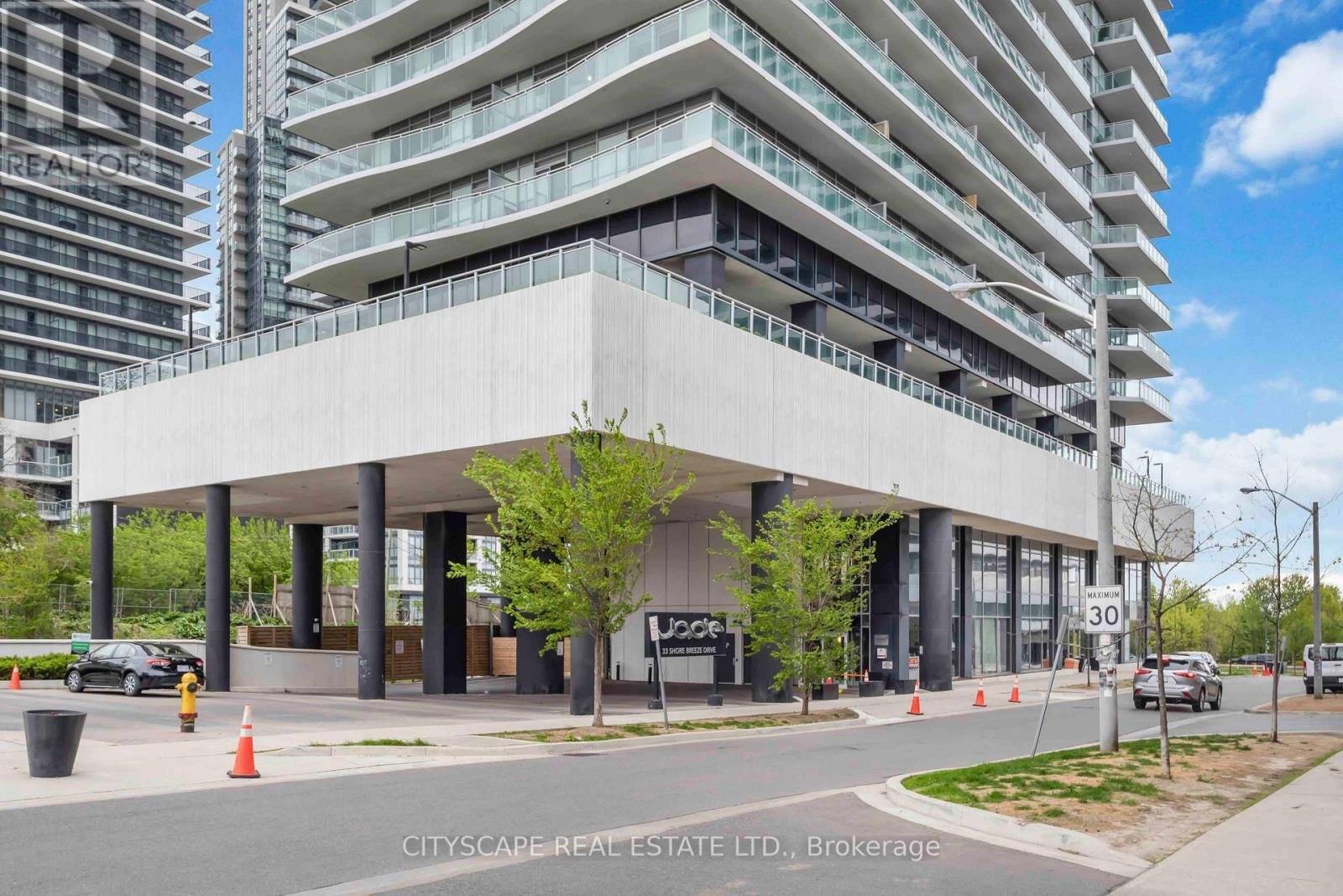 3405 - 33 SHORE BREEZE DRIVE Image 2