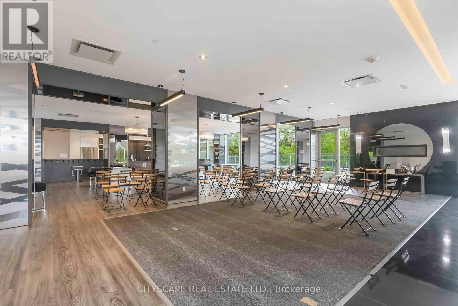 3405 - 33 SHORE BREEZE DRIVE Image 24