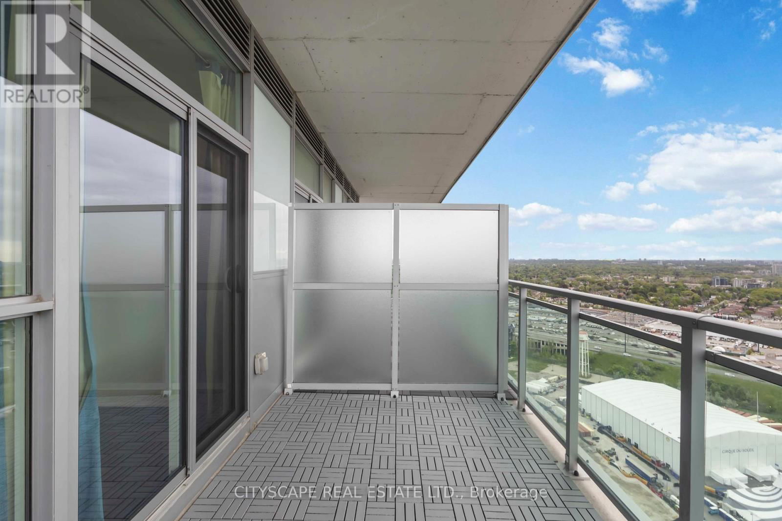 3405 - 33 SHORE BREEZE DRIVE Image 26