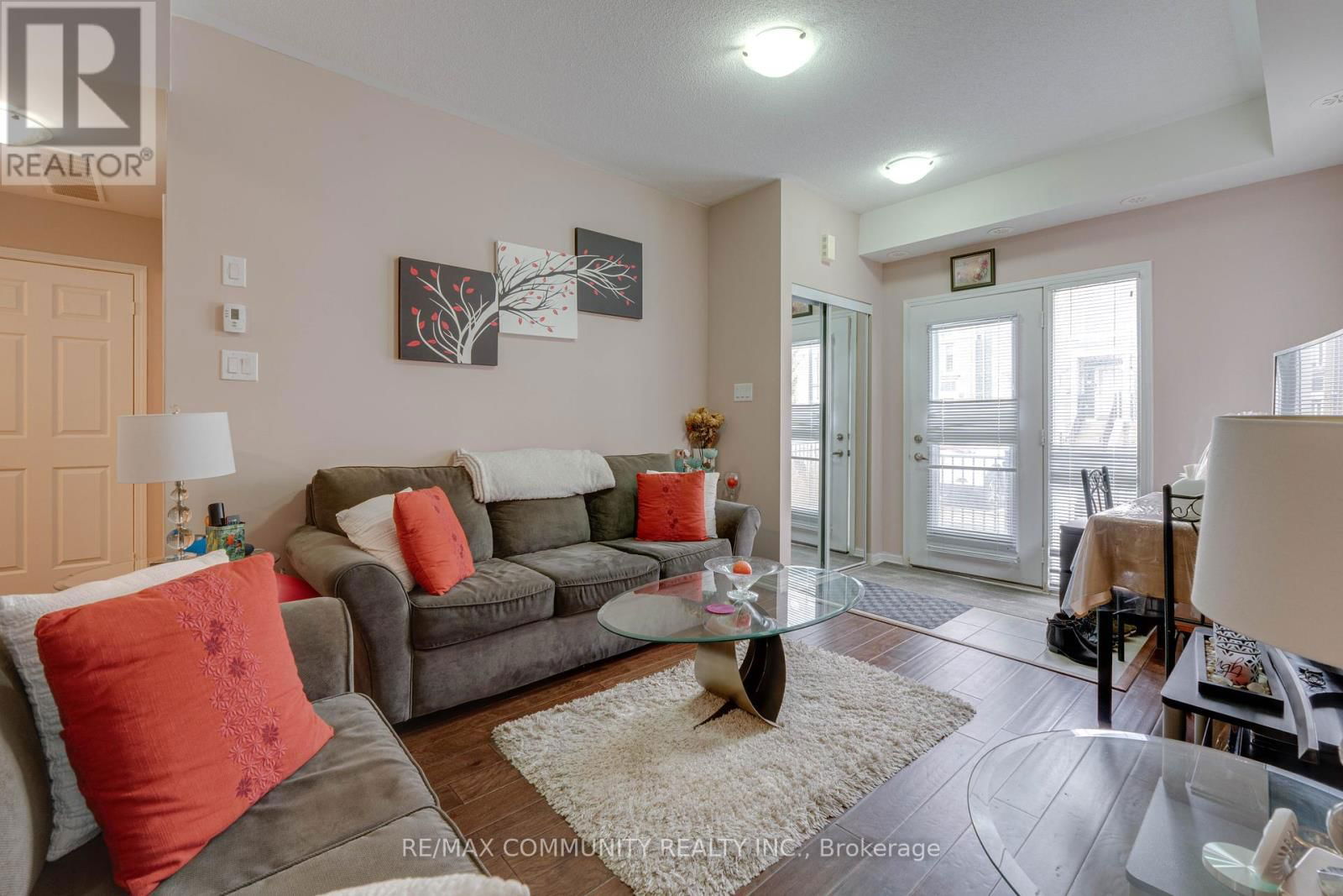 195 - 250 SUNNY MEADOW BOULEVARD Image 3