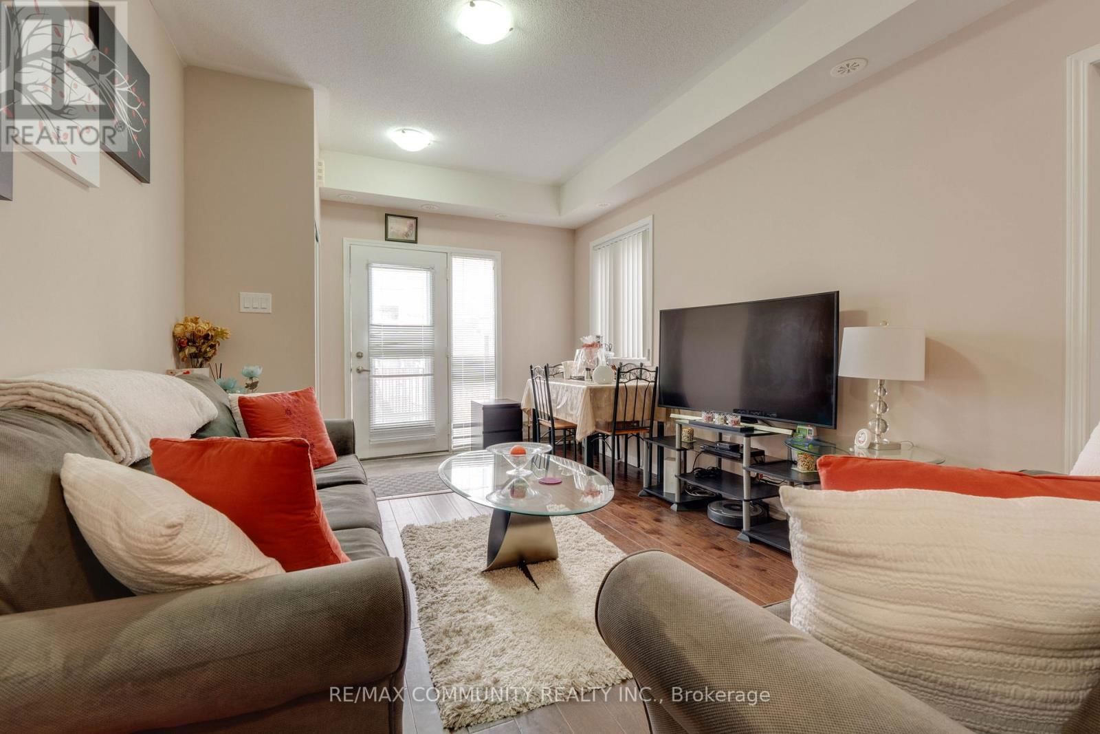195 - 250 SUNNY MEADOW BOULEVARD Image 4