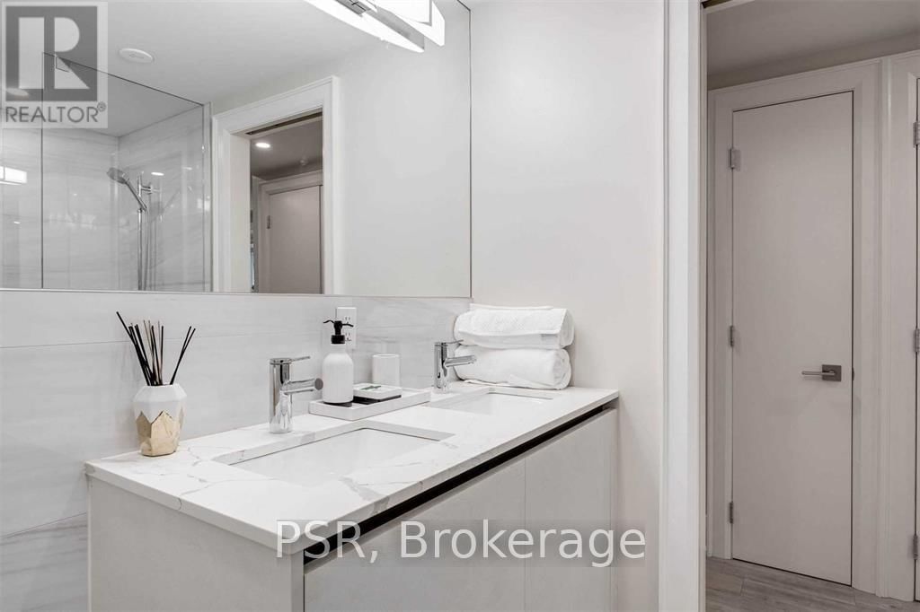 2 - 207 PERTH AVENUE Image 18
