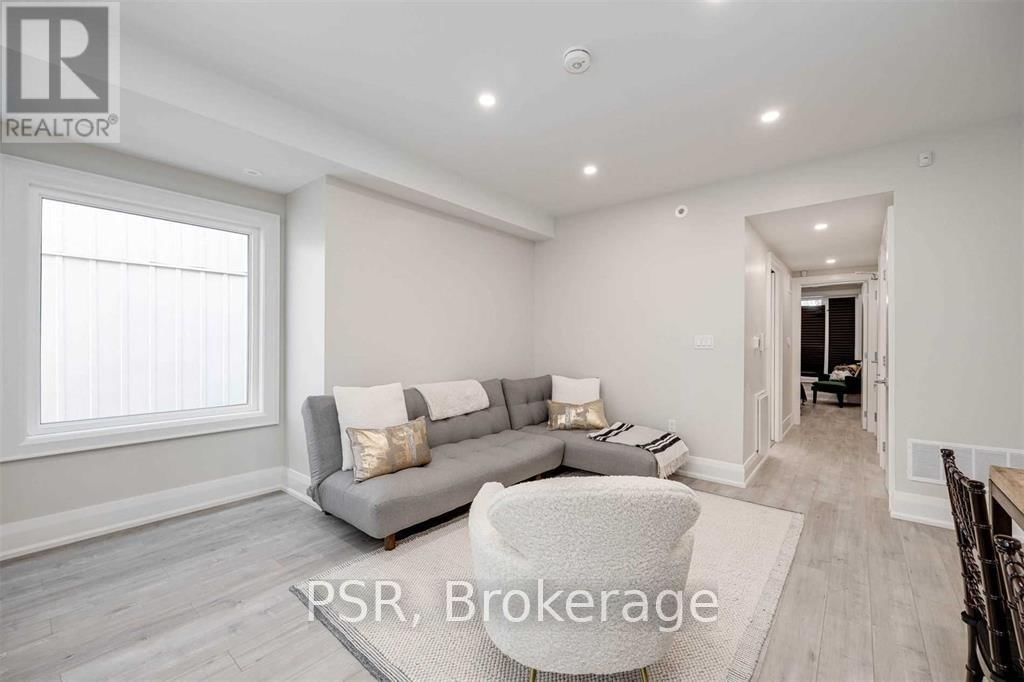 2 - 207 PERTH AVENUE Image 4